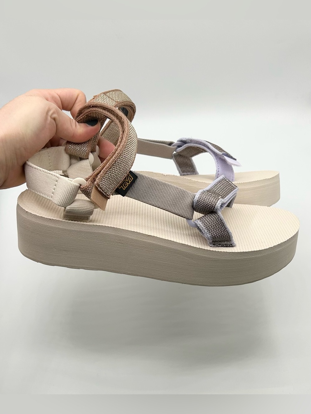 Teva Cream Platform Sandals Women’s Size 9 - Picture 3 of 11